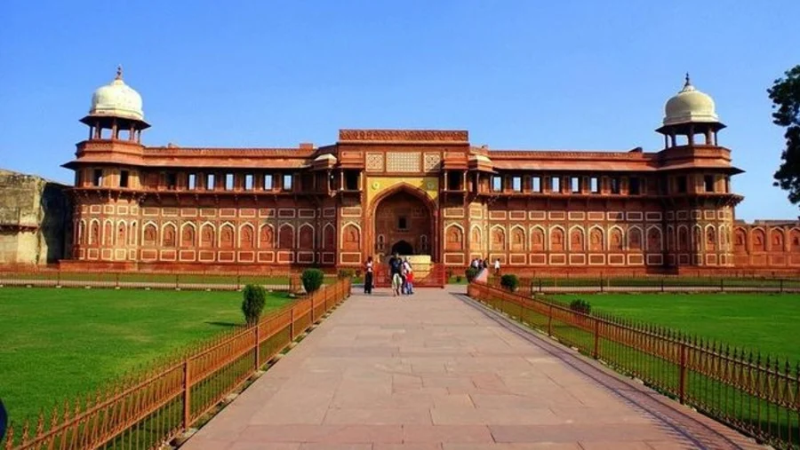 Delhi Agra Jaipur Amritsar Tour – 8 Days