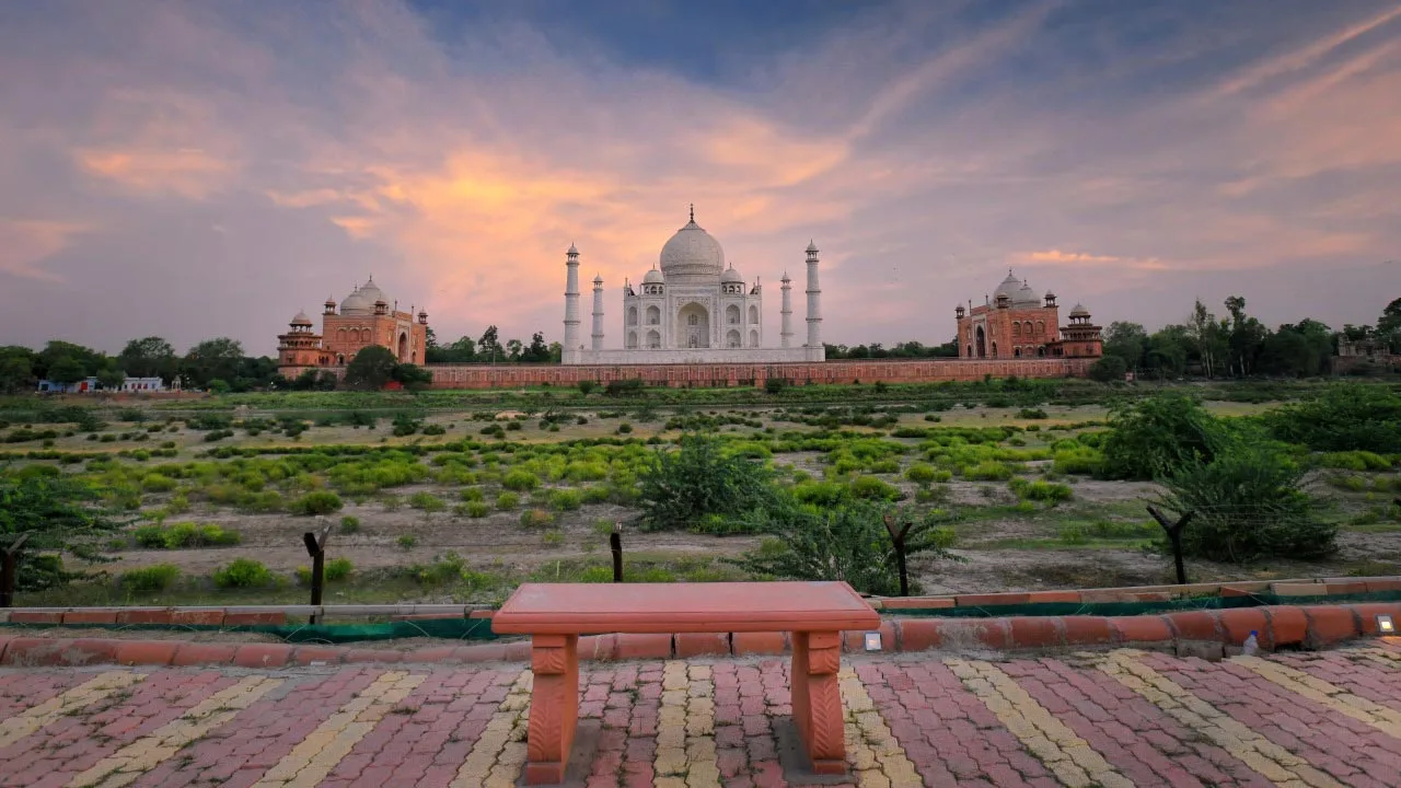 Delhi Agra Jaipur and Udaipur Tour – 8 Days